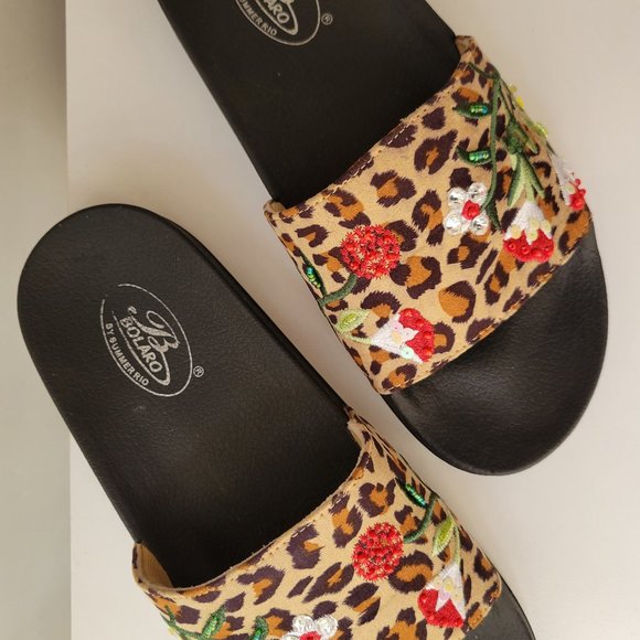 Sandals - Picture 4 of 4